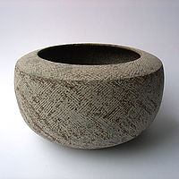 Keramikgefäß mit griffiger Oberfläche