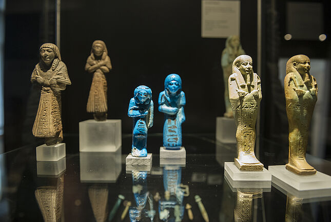 Sammlung "Antike Kulturen", Badisches Landesmuseum Verschiedene Uschebti aus dem alten Ägypten in der Sammlung "Antike Kulturen".