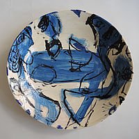 weißblauer Keramikteller