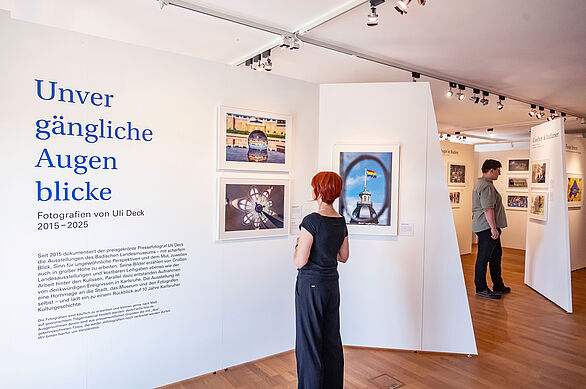 Blick in die Ausstellung „Unvergängliche Augenblicke – Fotografien von Uli Deck“
