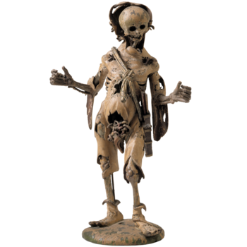 Stauette, die den Tod in Gestalt eines menschlichen Skeletts mit hervorquellenden Eingeweiden und in Fetzen von Haut wie in ein Gewand gehüllt zeigt.