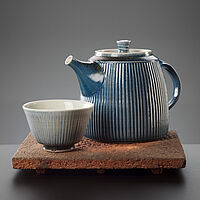 Teekanne Teekanne und Tasse aus Keramik