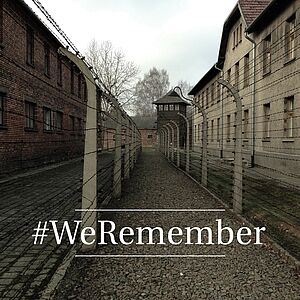 #WeRemember⁣
⁣
Das KZ Auschwitz war ein Komplex aus mehreren Konzentrations- und Vernichtungslagern, in dem mindestens...